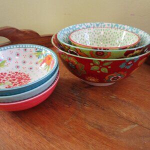 Set of 6 Bowls-Three small melamine and three different size ceramic